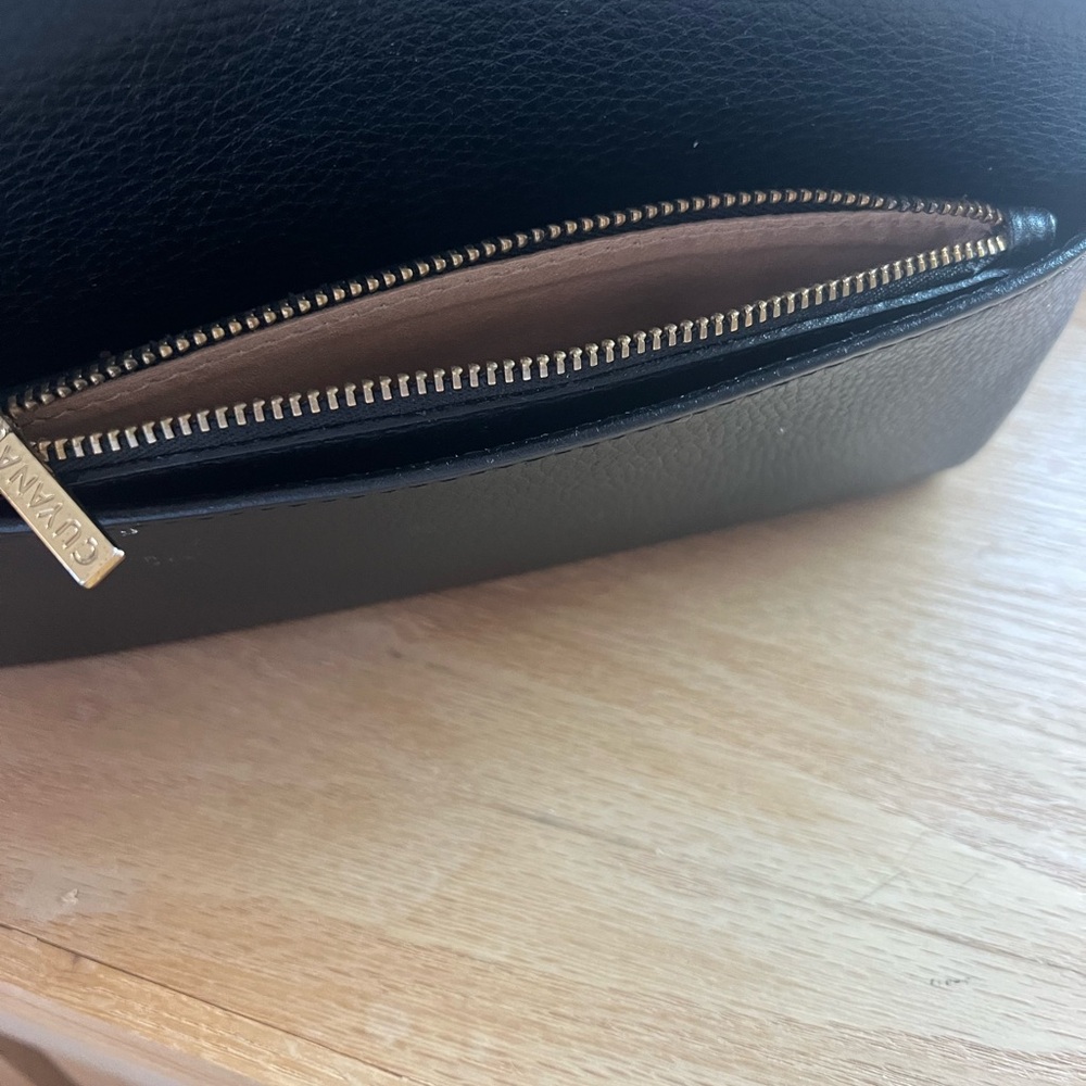 CUYANA Black Leather Toiletries Bag Case - Picture 2 of 5